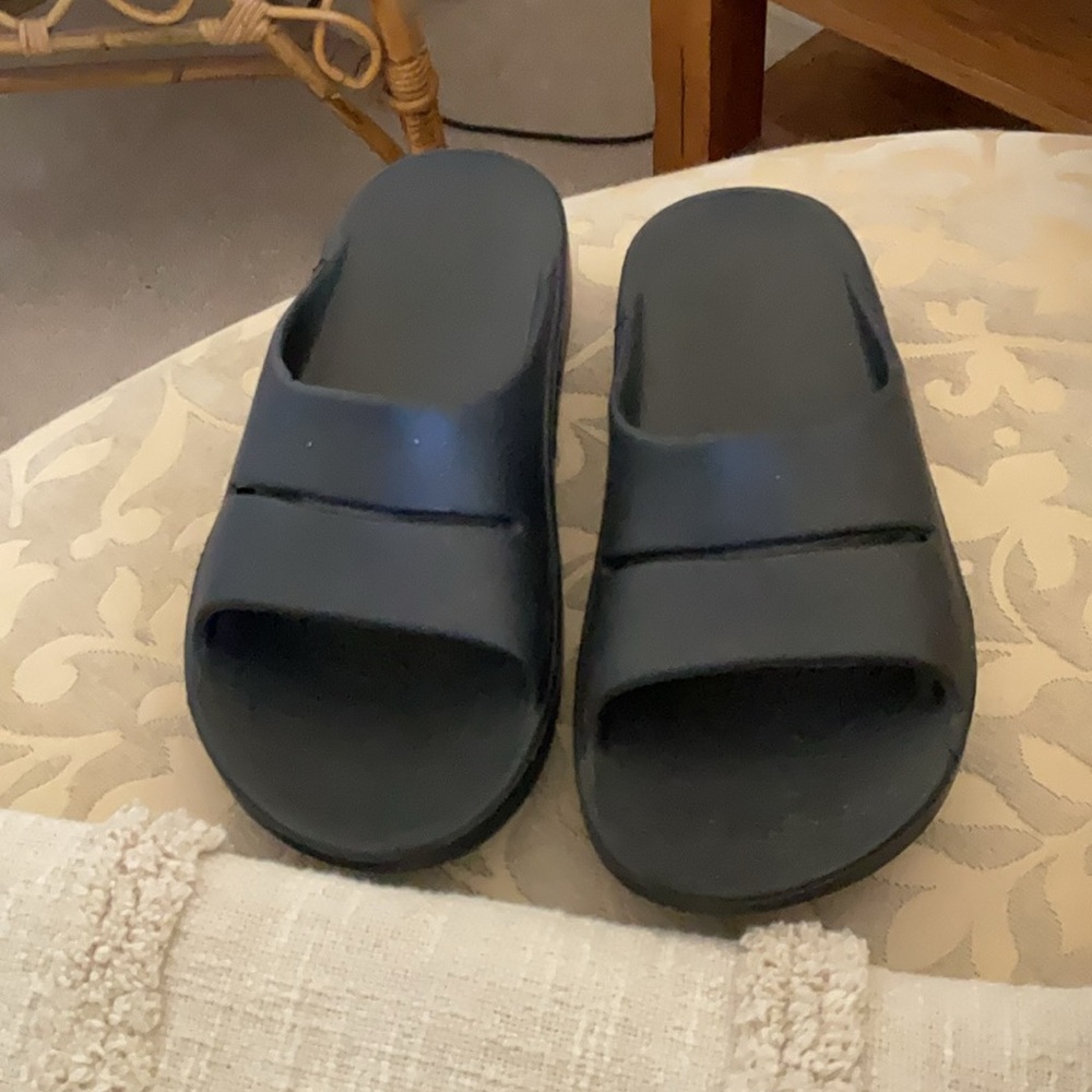 OOFOS Adults' OOahh Recovery Sport Slides
Unisex M 12 W 10 - Picture 3 of 11